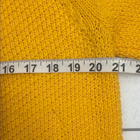 H&M Vibrant Yellow Crew Neck Sweater  Long Sleeve Drop Shoulders Sz M - Picture 10 of 12